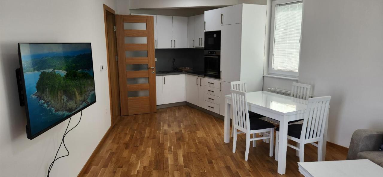 Brand New Two Bedroom And One Living Room Apartment In A Great Location! Σαράγεβο Εξωτερικό φωτογραφία