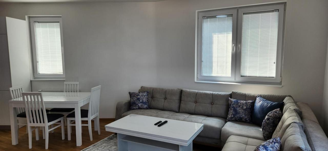 Brand New Two Bedroom And One Living Room Apartment In A Great Location! Σαράγεβο Εξωτερικό φωτογραφία